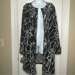 Plus Size Black & White Stretchy Cardigan